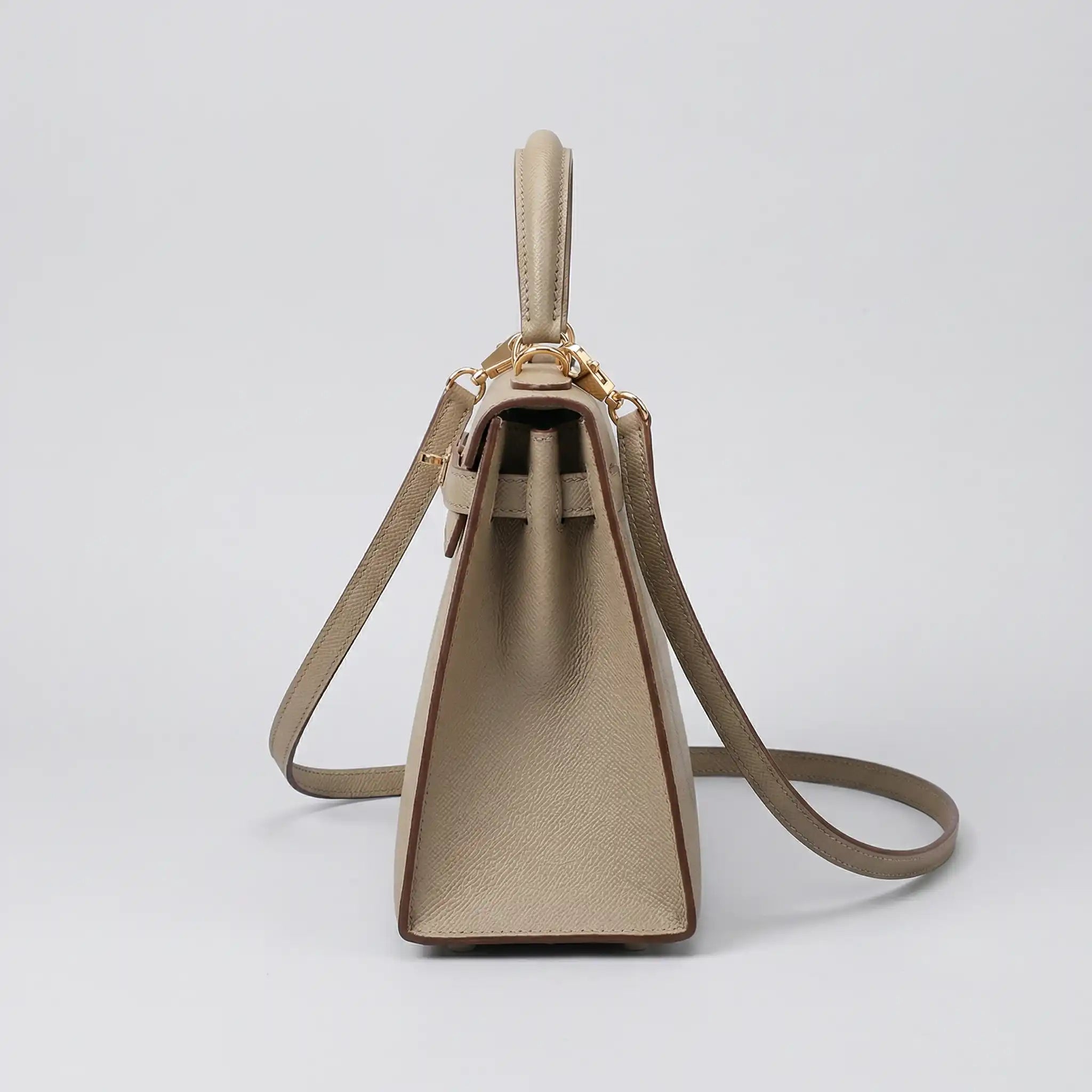 Aurelia 25 Handbag - Premium Collection